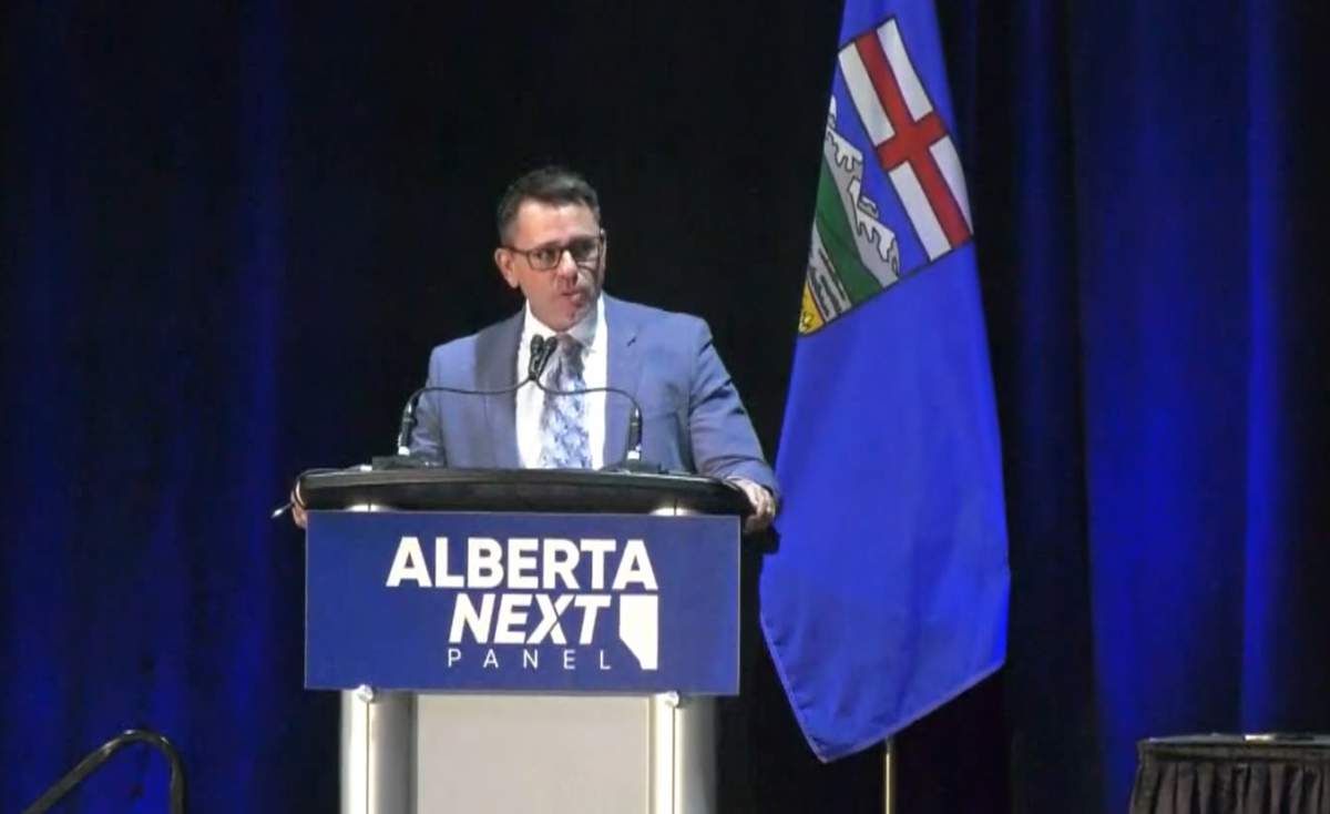 The moderator of Premier Danielle Smith's Alberta Next town hall in Calgary has apologized for his "inappropriate" behaviour toward a teen who tried to ask a question.
